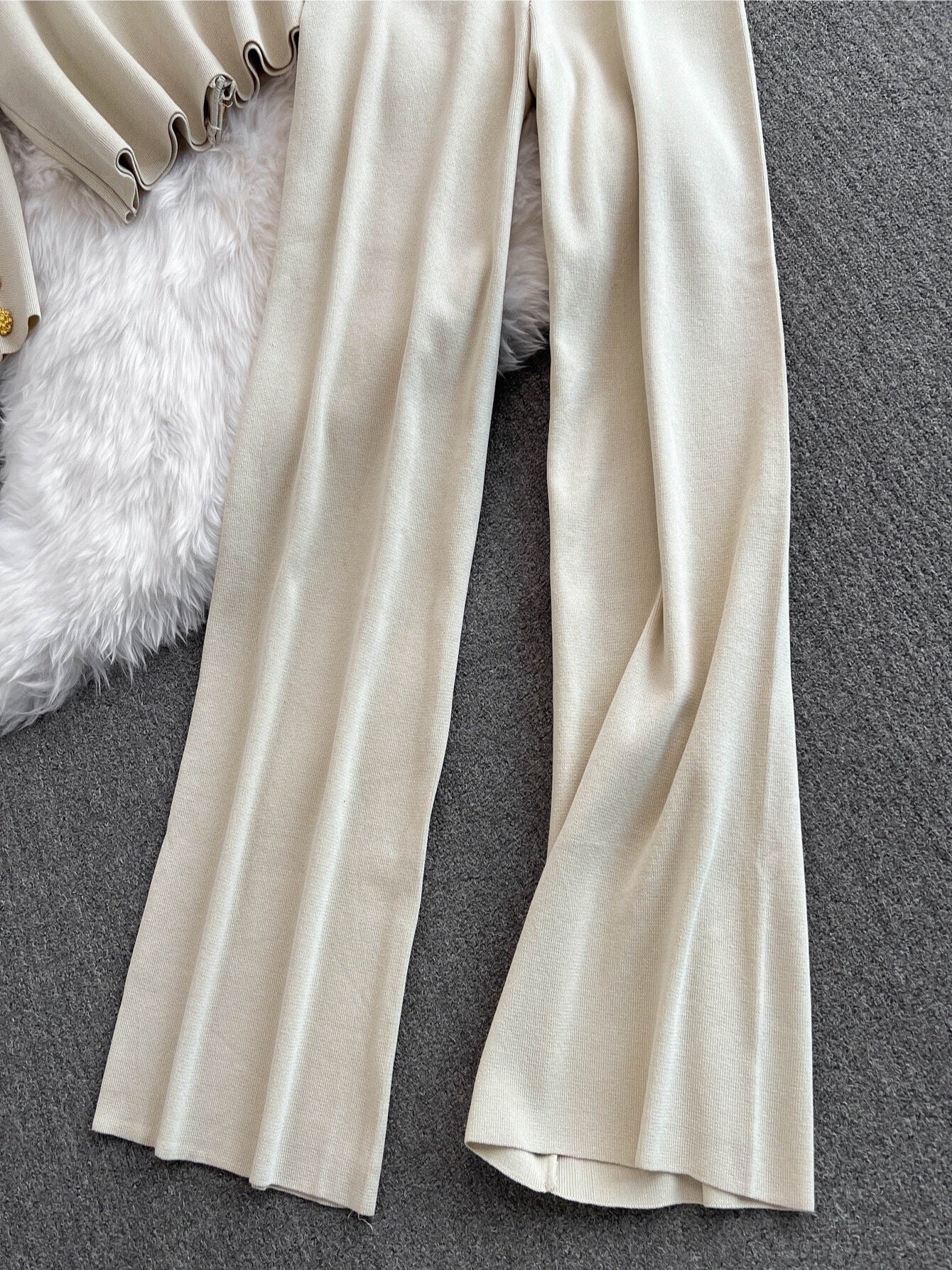 Set di cardigan e pantaloni in maglia elegante a due pezzi, cardigan con bottoni a maniche lunghe e scollo a V, pantaloni a gamba dritta, abbigliamento da donna