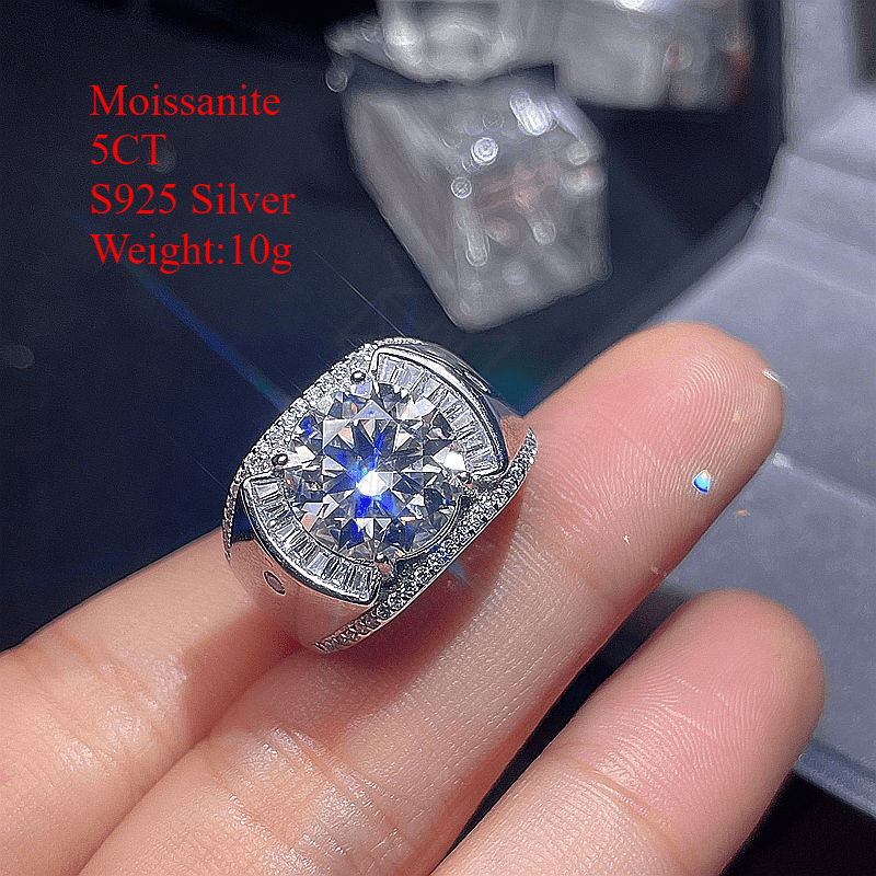 1pc 5ct Anello da uomo con diamante moissanite, pietra centrale a taglio rotondo con pietre d'accento, lussuoso e versatile per l'uso quotidiano, anniversario, regali di fidanzamento per lui, lui, fidanzato, marito, papà, mamma, amico, gioielli per occasi
