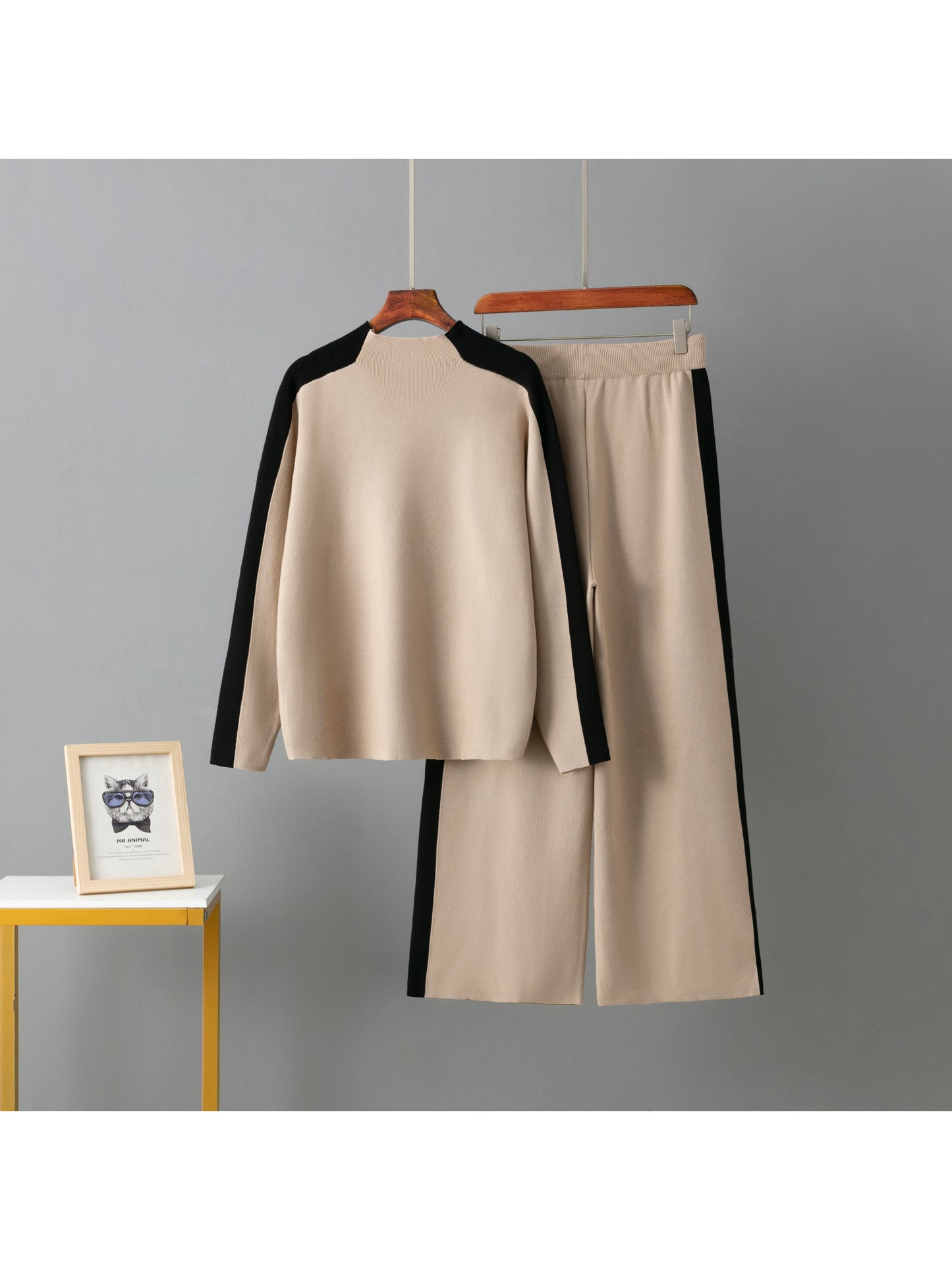 Set casual da donna 2025 - Maglione a mezza gola beige con bordo nero e pantaloni a gamba larga, elegante maglieria per la primavera e l'autunno, abbigliamento casual|Stile casual|Costruzione, Maglieria da donna, Abito formale per donna, Abito casual e el