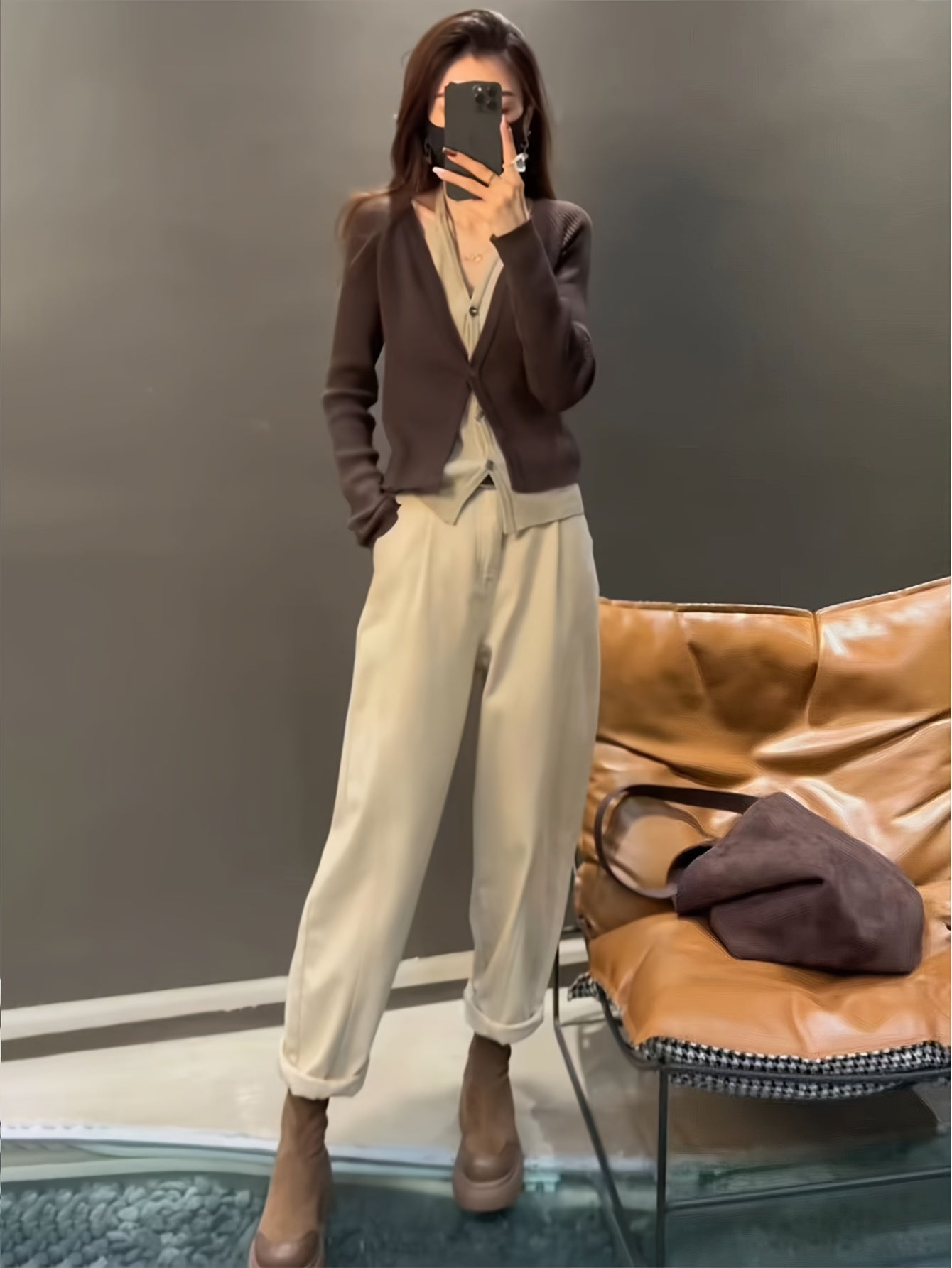Set moda autunno per donna: jeans beige trendy e cardigan finto due pezzi, abbinamento a due capi di alta qualità/comodo traspirante/moderno (la parte superiore è taglia media), Abbigliamento da Festa per Donne, Abbigliamento da Viaggio per Donne, Donna,