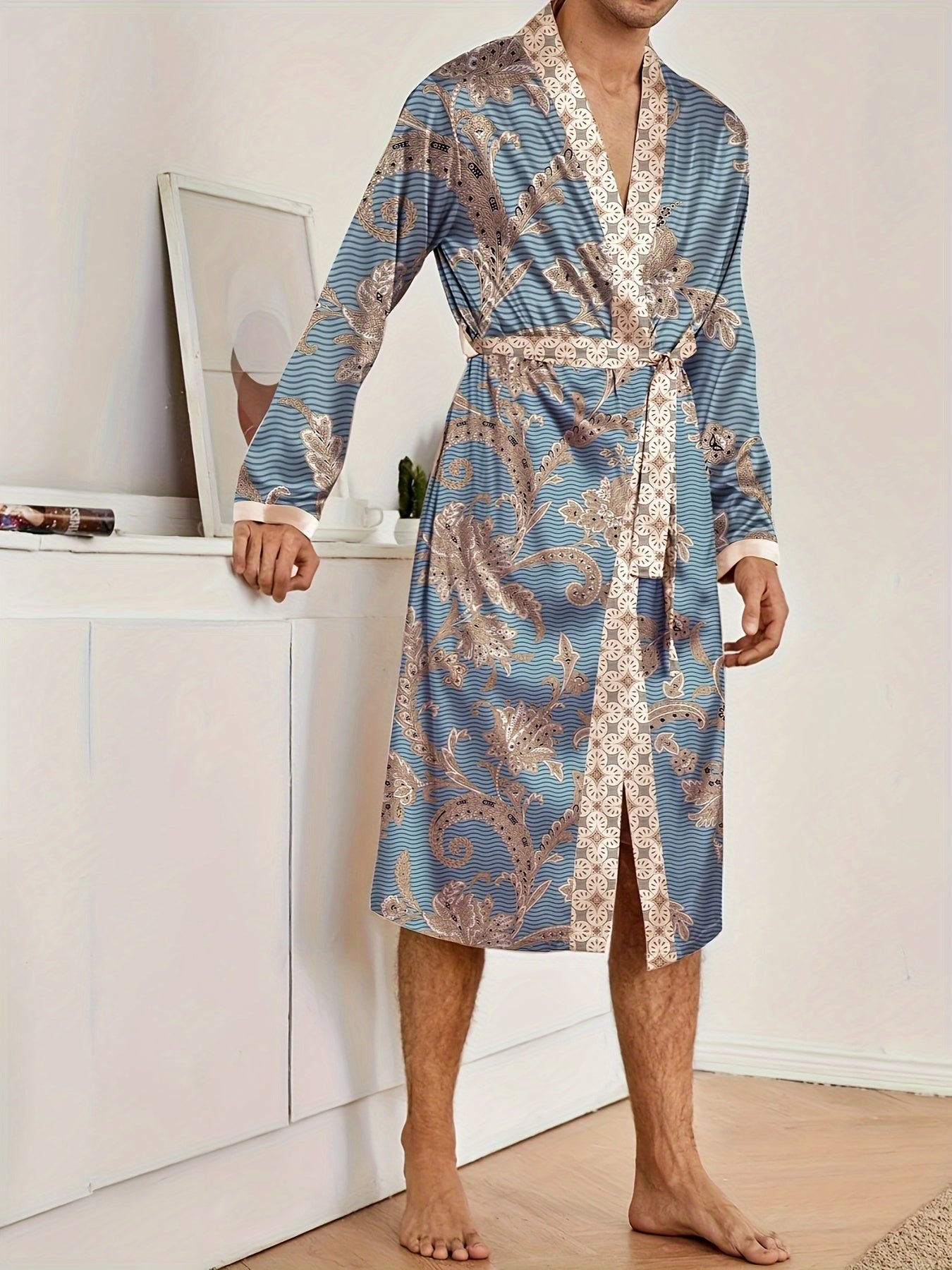 Accappatoio da uomo, pigiama elegante e leggero di lusso, stampa floreale elegante e raffinata, accappatoio con scollo a V a maniche lunghe e pantaloncini, set di vestaglia da notte per l'uso domestico