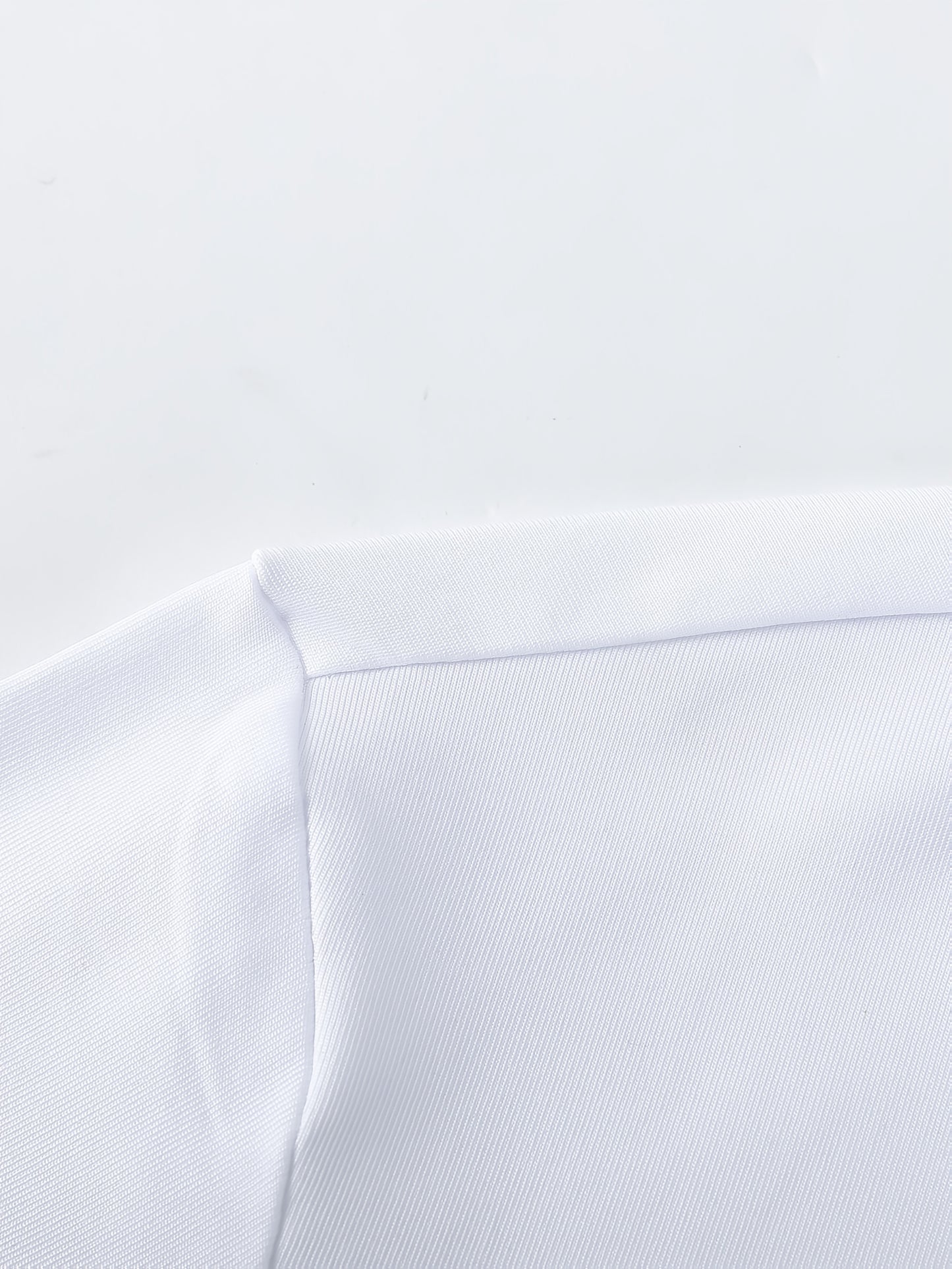 T-shirt da uomo 100% con scollo a V e maniche corte - T-shirt casual estivo traspirante, vestibilità regolare, bianco solido, medio stretch per abbigliamento casual, comodo e alla moda, T-shirt da tutti i giorni | T-shirt con scollo a V | Tessuto medio st