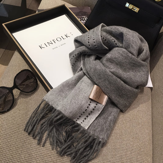 Sciarpa in Lana da Donna - Morbida e Calda per l'Inverno, Elegante Grigio/Nero/Marrone/Beige/Blu Navy/Carbone, Versatile Sciarpina & Scialle adatta a Outfit Casual o Formali, Accessorio Confortevole Quotidiano ed Occasionale Speciale – Facile Manutenzione