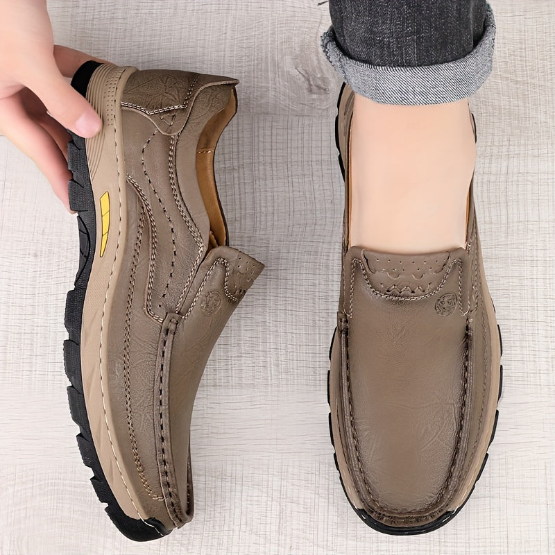 Scarpe da uomo in pelle di mucca divisa CLOHOO, comode scarpe mocassino slip-on con suola in gomma antiscivolo per camminare, calzature da uomo