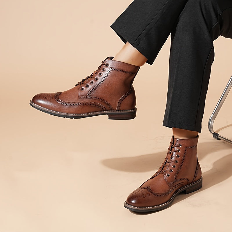 Stivali con lacci da uomo, stivaletti e stivali alti, design a punta d'ala, motivo brogue, scarpe Oxford e Derby, stivali neri e marroni, stile casual vintage britannico, comodi e resistenti, adatti per tutte le stagioni