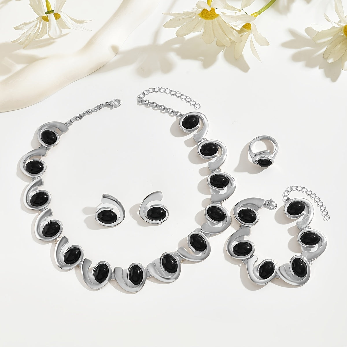 4 pezzi/Set Argento Donna Moda Semplice Collana Orecchini Braccialetto Anello Set Geometrico Ovale Nero Acrilico Intarsiato Spirale Cucitura Perline Pendente Collana Braccialetto Orecchini Anello Boho Spirale Design Set di Gioielli