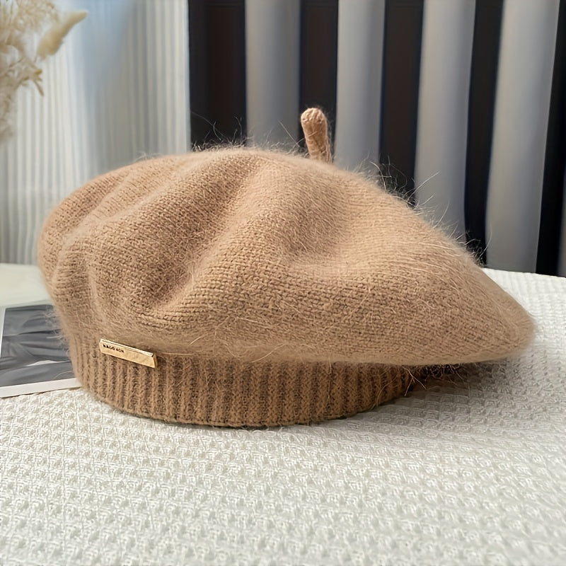 1pz Berretto da donna in stile vintage britannico, in acrilico felpato con distintivo in metallo, design elastico a nuvola per il calore, adatto per il tempo libero all'aperto, viaggi, ciclismo, sci, regalo di Natale ideale.