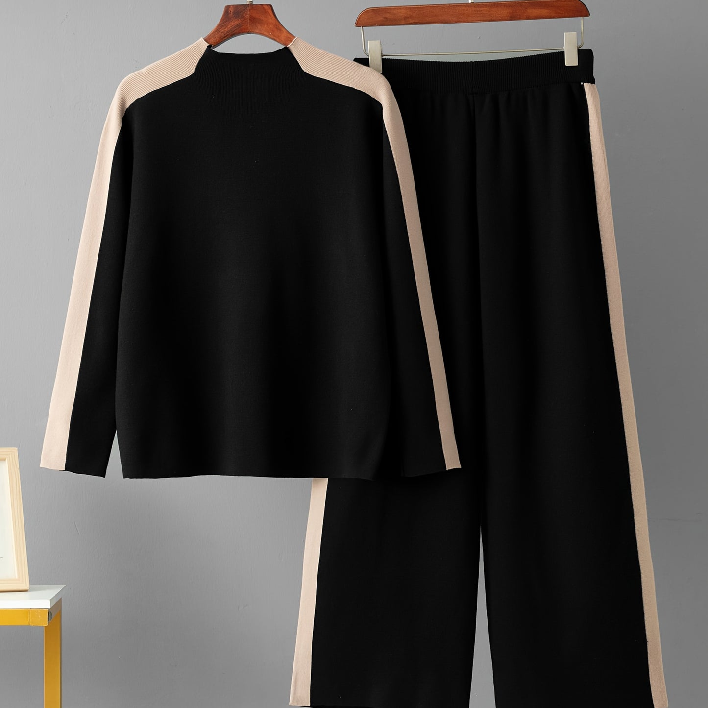 Set casual da donna 2025 - Maglione a mezza gola beige con bordo nero e pantaloni a gamba larga, elegante maglieria per la primavera e l'autunno, abbigliamento casual|Stile casual|Costruzione, Maglieria da donna, Abito formale per donna, Abito casual e el