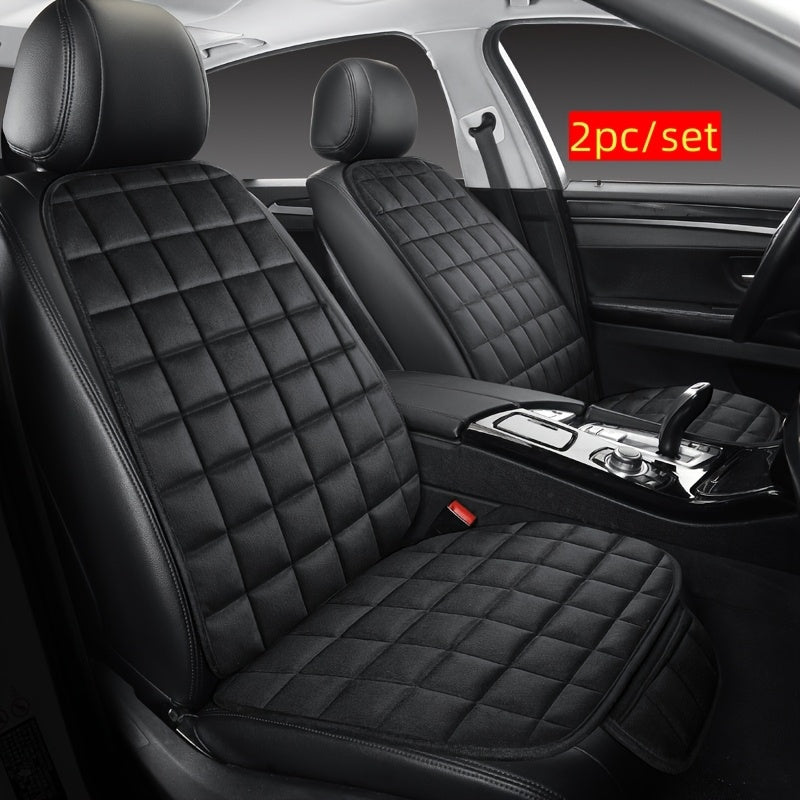 Un set di due cuscini per auto, essenziali per l'autunno e l'inverno, con morbide fodere in peluche e tasche portaoggetti per una guida confortevole, compatibili con vari interni auto e realizzati in memory foam.
