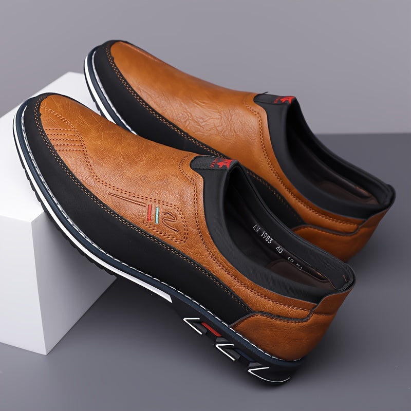 Scarpe da uomo con mocassini a blocchi di colore, comode scarpe da passeggio con suola in gomma antiscivolo e resistenti per le attività all'aperto da uomo