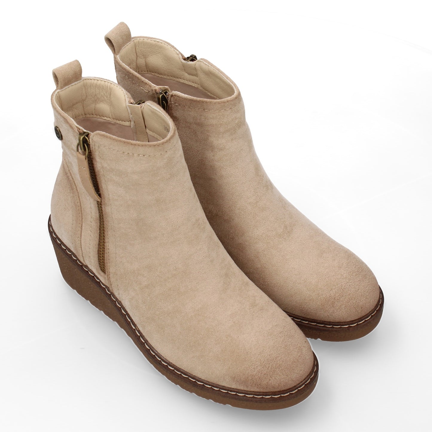 Stivaletto con Zeppa Donna, Design Comodo ed Elegante. Dettagli Cuciti con Chiusura a Cerniera e Linguetta Posteriore. Perfetto per Autunno e Inverno