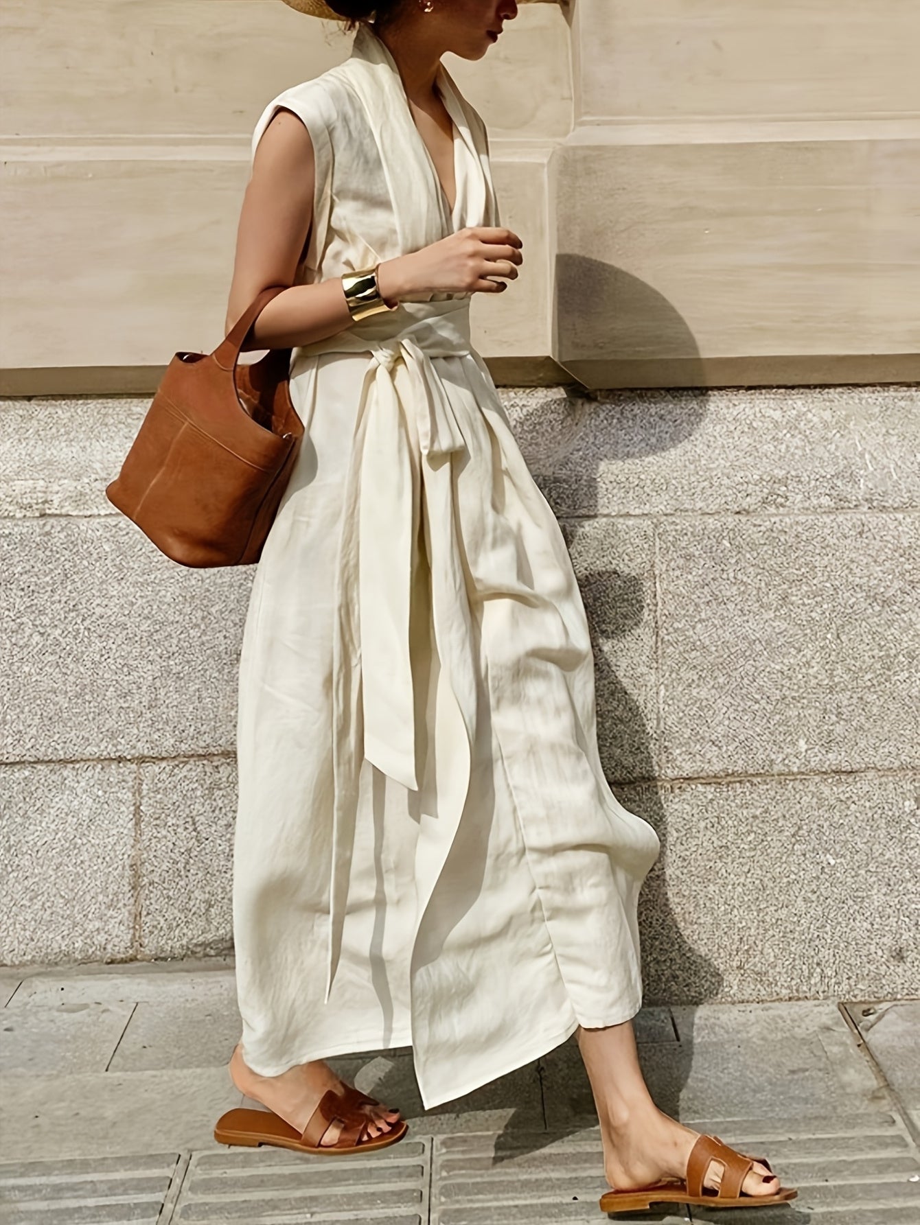 Solid Color Spring And Summer Linen Blend Sleeveless Dress with Pockets, Belt, And an Elegant French Style, Perfect for Vacations.