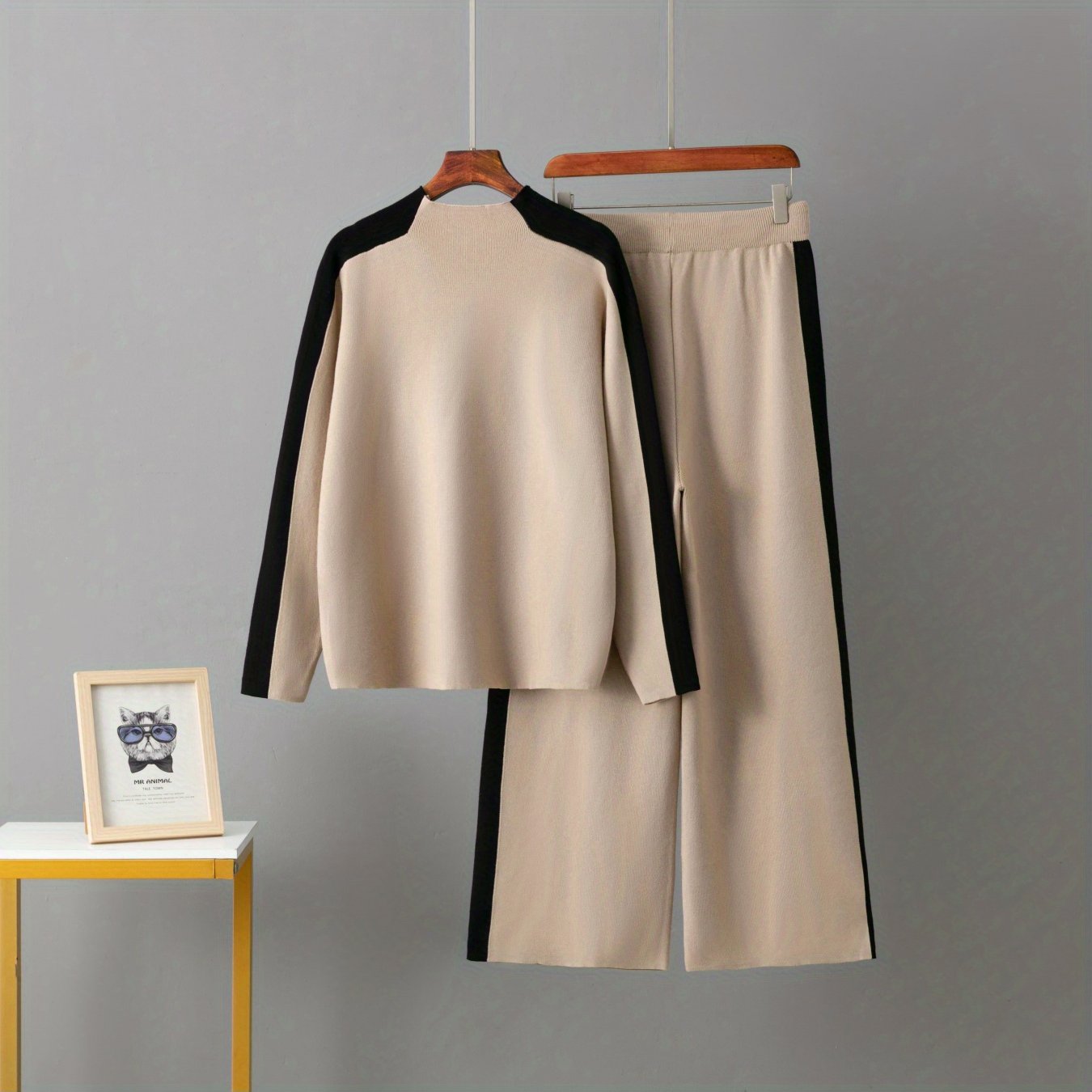 Set casual da donna 2025 - Maglione a mezza gola beige con bordo nero e pantaloni a gamba larga, elegante maglieria per la primavera e l'autunno, abbigliamento casual|Stile casual|Costruzione, Maglieria da donna, Abito formale per donna, Abito casual e el