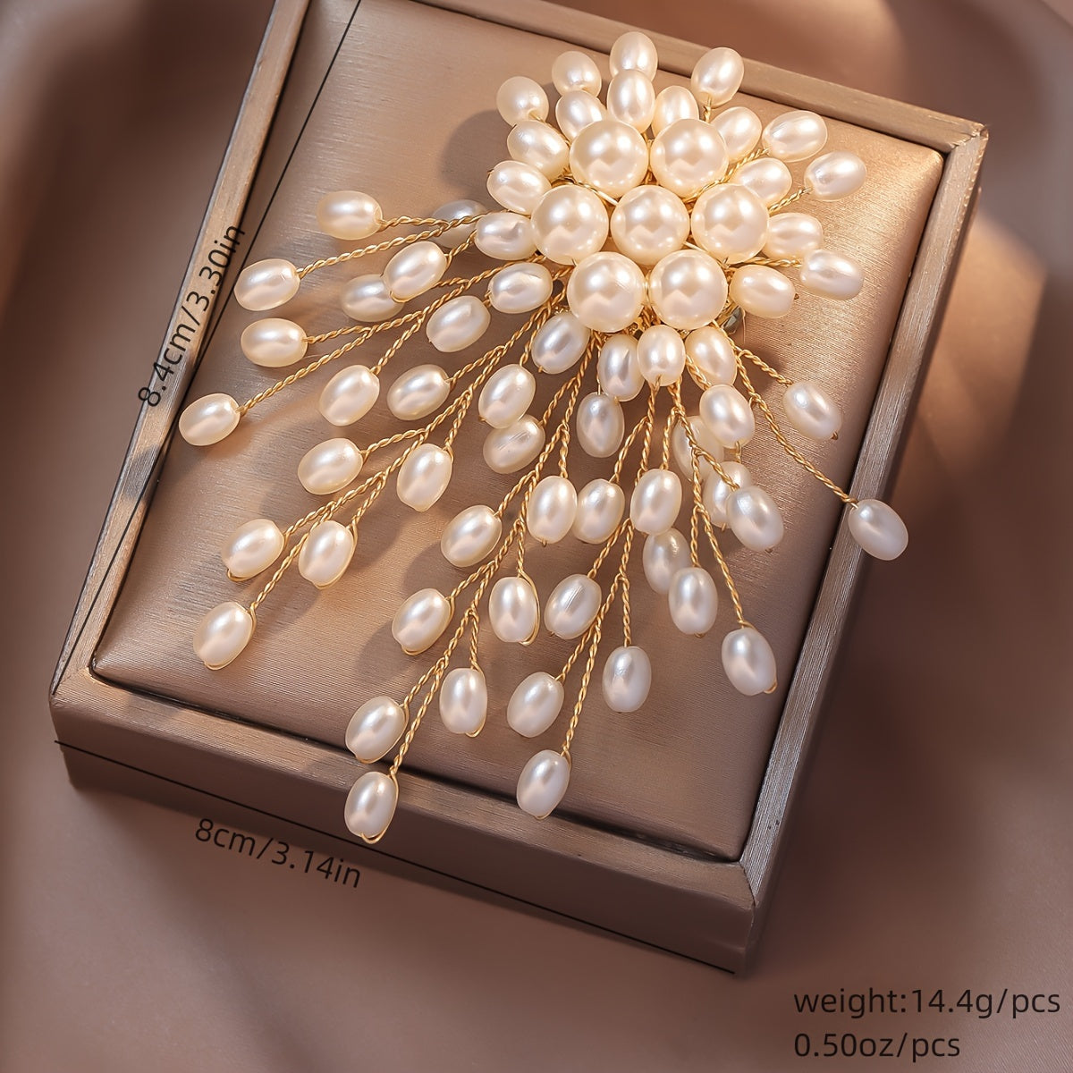 Una spilla elegante e alla moda in stile retrò francese, personalizzata con un design di nicchia. Spilla abbagliante e unica con personalità, adatta per abiti da donna, banchetti quotidiani, vacanze e qualsiasi occasione da indossare. È anche un regalo mo
