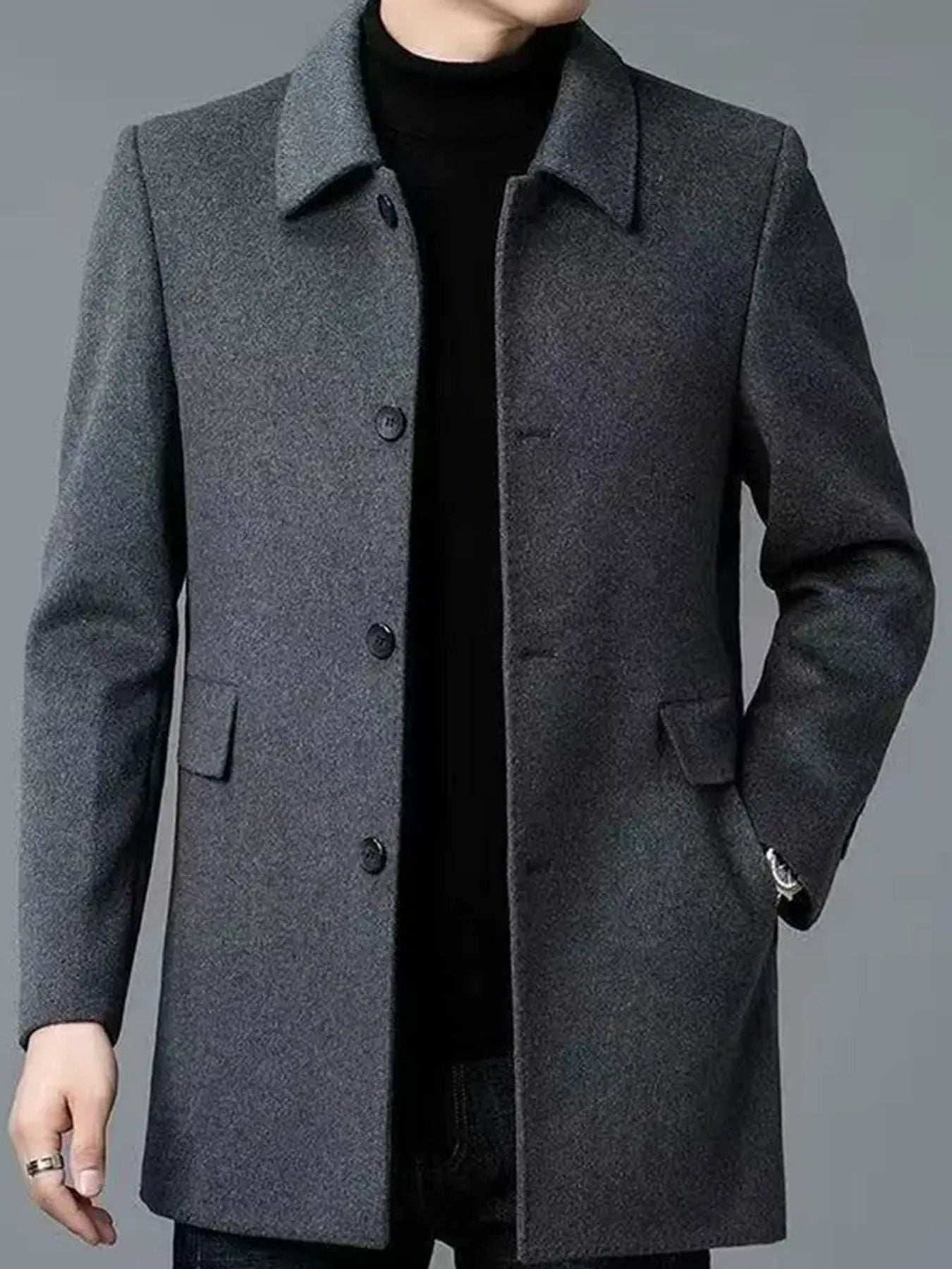 2025 Nuovo trench casual classico a tinta unita per uomo con doppie tasche, design semplice, stile papà elegante, resistente alle rughe, chiusura a singolo petto, leggero e di lusso, cappotto antivento per la primavera/autunno
