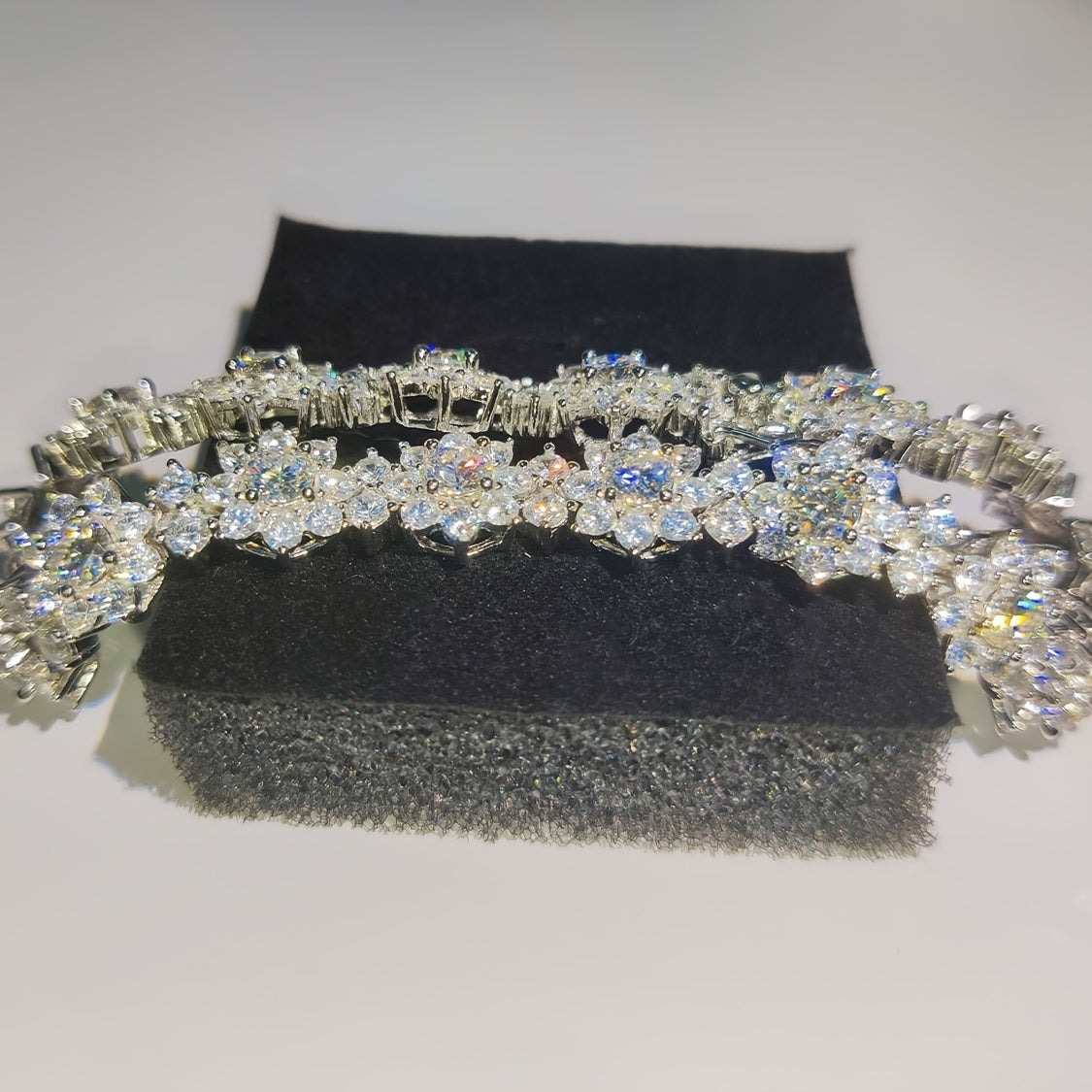 1 braccialetto da 1 pezzo in S925 925 925 argentato con intarsi di moissanite e girasoli, braccialetto floreale vintage hip hop alla moda per Halloween, Natale, Black Friday, feste e regali di compleanno, Fudazhubao, accessorio per le feste, regalo di com