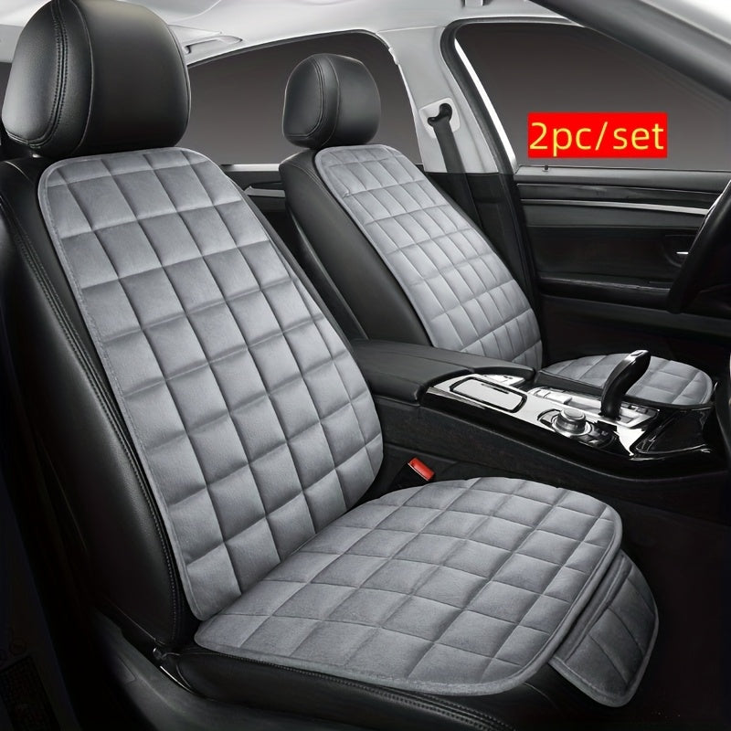 Un set di due cuscini per auto, essenziali per l'autunno e l'inverno, con morbide fodere in peluche e tasche portaoggetti per una guida confortevole, compatibili con vari interni auto e realizzati in memory foam.