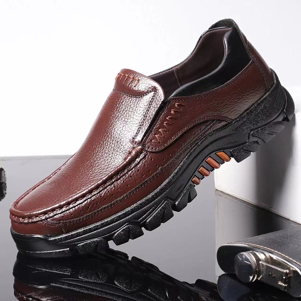 Scarpe Eleganti da Uomo in Vera Pelle Slip-On per Papà di 40-50 Anni - Suola in Gomma Antiscivolo, Punta Tonda, Comode, Adatte per Tutto l'Anno per Occasioni Casual e Business (Marrone, Fino alla Taglia 50), Calzature Versatili | Cerniera Laterale | Scarp
