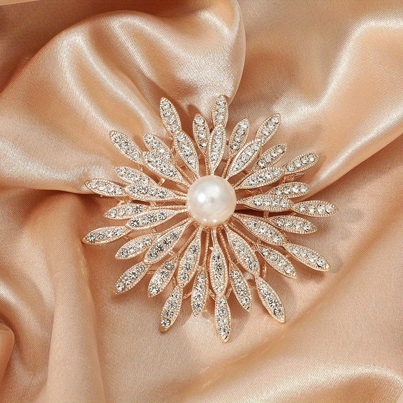 Spilla a doppio strato di lusso con perle di imitazione e strass, accessorio di moda per abbigliamento femminile, versatile per l'uso quotidiano, compatibile con tutte le stagioni.