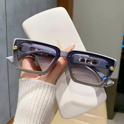 Occhiali da moda quadrati di lusso leggero per donne - Montatura nera con accenti dorati, lenti decorative e design elegante per look alla moda, occhiali da moda | Stile sofisticato | Lenti decorative