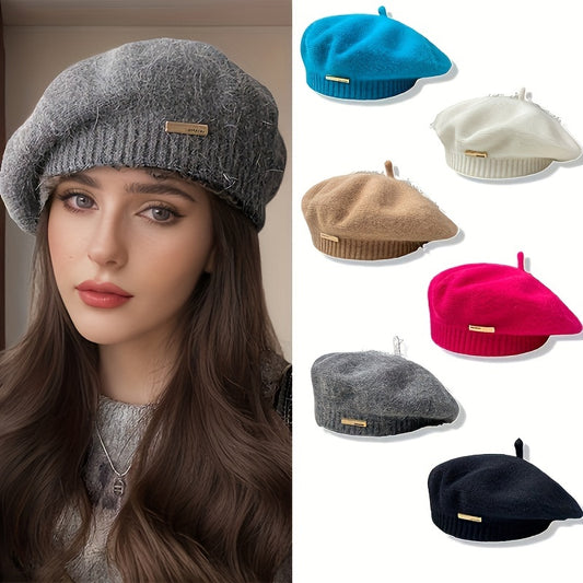 1pz Berretto da donna in stile vintage britannico, in acrilico felpato con distintivo in metallo, design elastico a nuvola per il calore, adatto per il tempo libero all'aperto, viaggi, ciclismo, sci, regalo di Natale ideale.