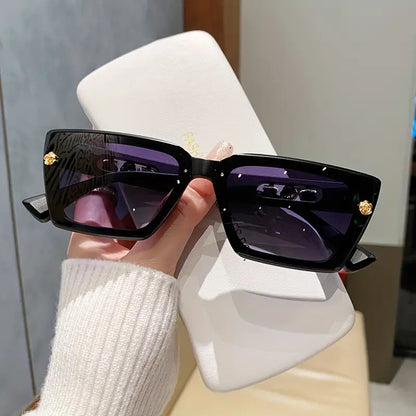 Occhiali da moda quadrati di lusso leggero per donne - Montatura nera con accenti dorati, lenti decorative e design elegante per look alla moda, occhiali da moda | Stile sofisticato | Lenti decorative