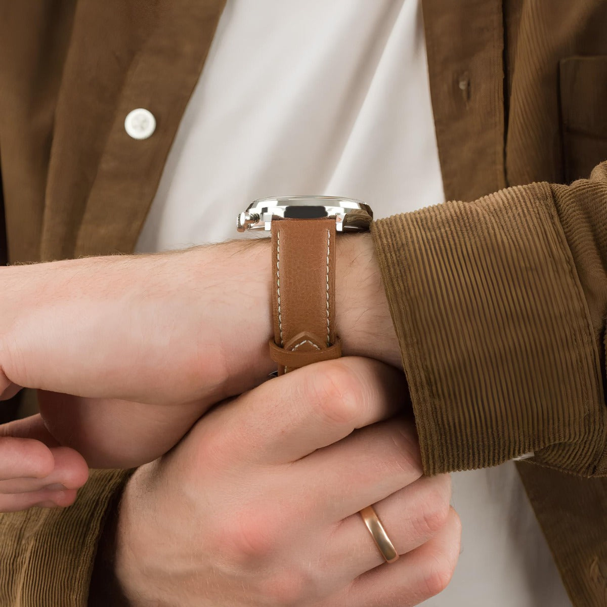 Men’s Classic Brown Leather Chronograph Watch