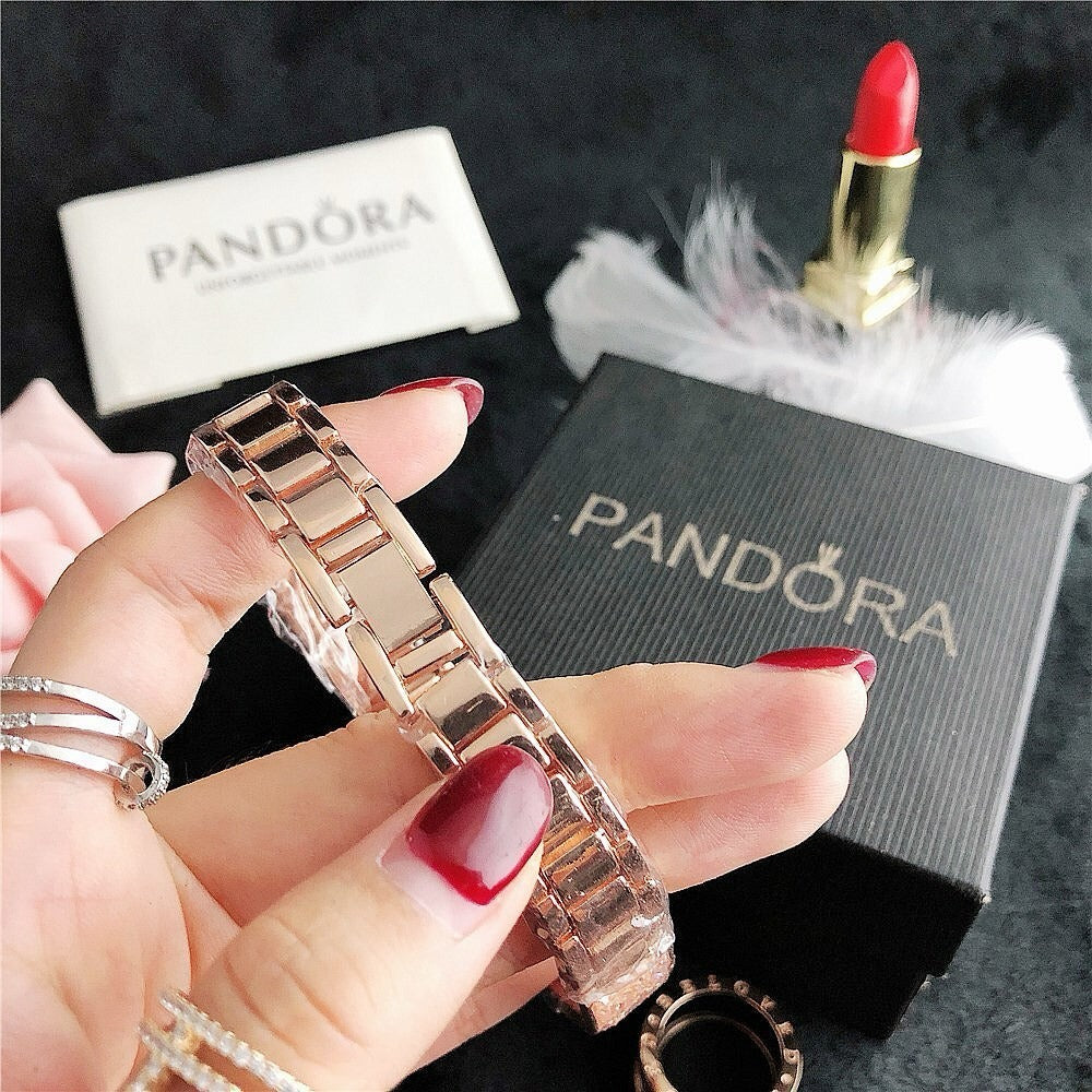 P A N D O R A Mirela