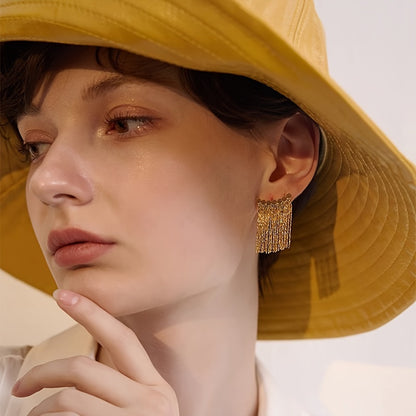 Orecchini con nappe dorate, orecchini a forma di arco lungo esagerato alla moda con design semplice ed elegante e spille argentate