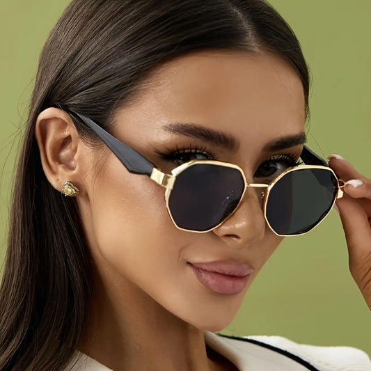 Women'S Stylish Golden-Tone Metal Frame Round Fashion Glasses - Sleek Minimalist Design with Decorative Lenses, Lightweight Plastic Hinges for Casual & Formal Wear, Everyday Eyewear, Sophisticated Eyewear, Durable Eyeglasses