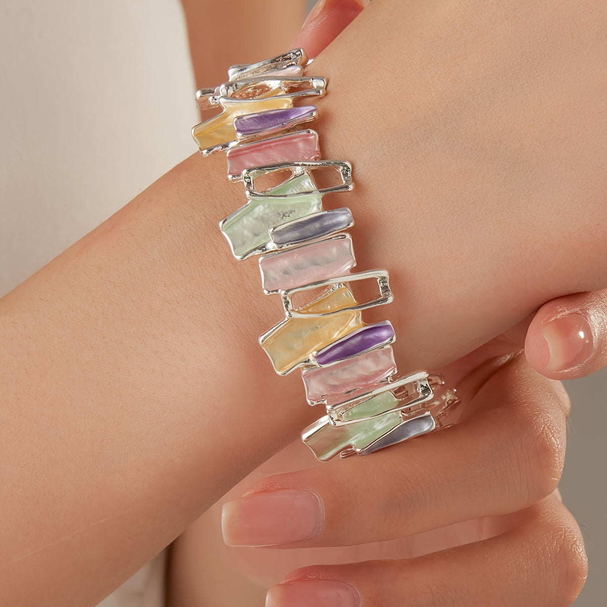 One Piece · Nuovo Bracciale Estivo in Lega Smaltata con Gocce di Colore Irregolari, Dipinto a Mano ad Olio Creatività Geometrica Splicing per Donne - Regalo Ideale Graduazione & Viaggio Amici Banchetto Festa Quotidiano Versatile. Accessorio da Voyage e Pa