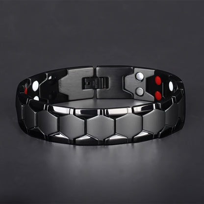 Linea Active - Bracciale in Acciaio Titanio Resistente - Design (Calcio) con Perle Esagonali Nero/Grigio e Accento Rosso -