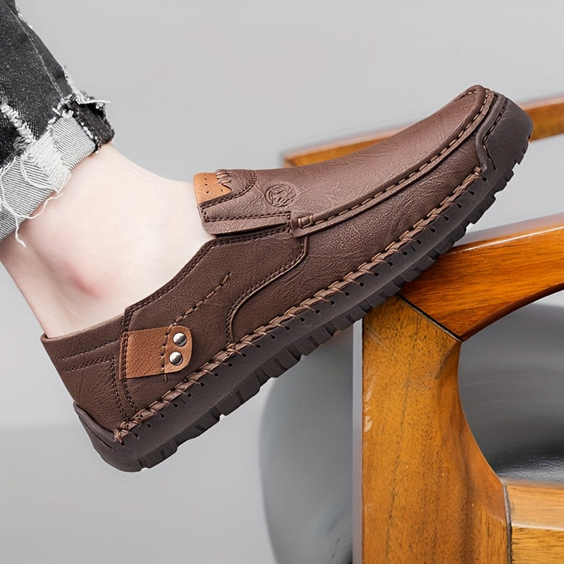 Scarpe fatte a mano per uomo CLOHOO, suola morbida, comode e traspiranti, suola in gomma, scarpe sportive casual resistenti, slip-on, scarpe da ufficio per tutti gli anni, moda giovane