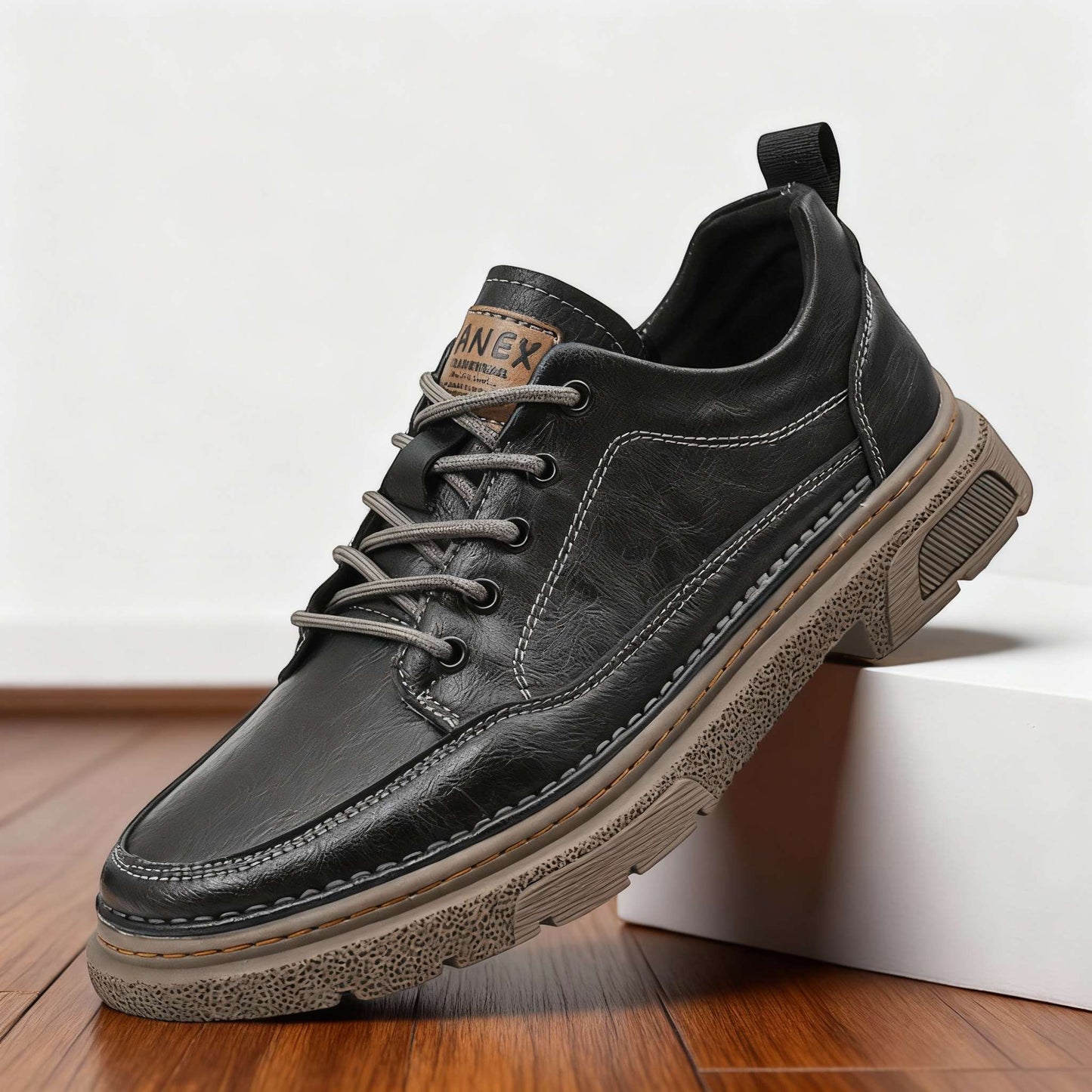 Velion Minimal Leather Sneakers